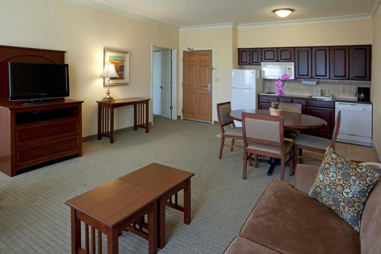 Staybridge Suites San Antonio Sea World By Ihg Room photo