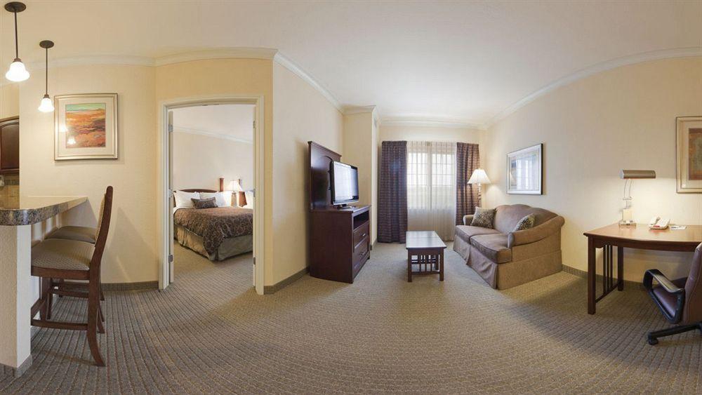 Staybridge Suites San Antonio Sea World By Ihg Exterior photo